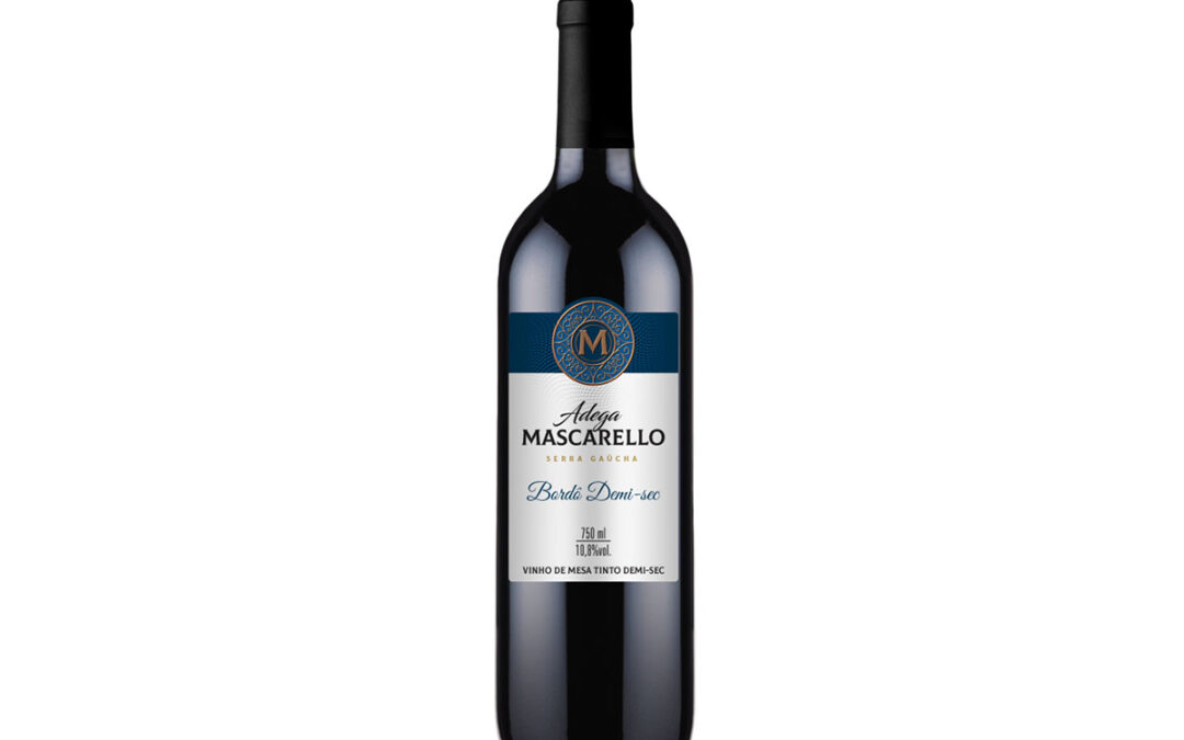 Vinho Tinto de Mesa Demi-Sec