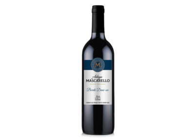 Vinho Tinto de Mesa Demi-Sec